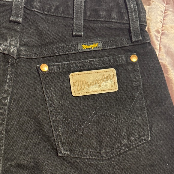 Wrangler Women's Black Frayed Denim Shorts - Picture 2 of 6